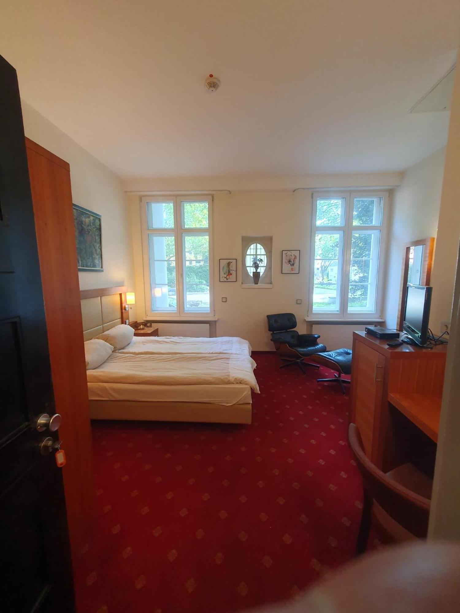 Die Villa, Zimmer 17, Dz Leverkusen Ngoại thất bức ảnh