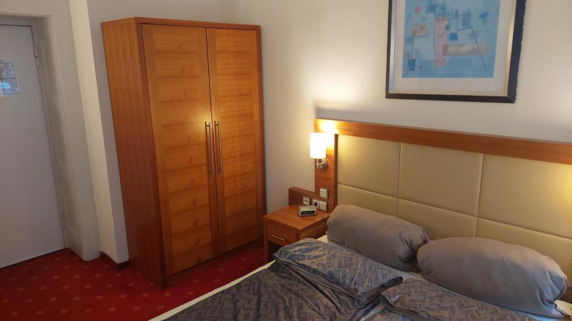 Die Villa, Zimmer 17, Dz Leverkusen Ngoại thất bức ảnh