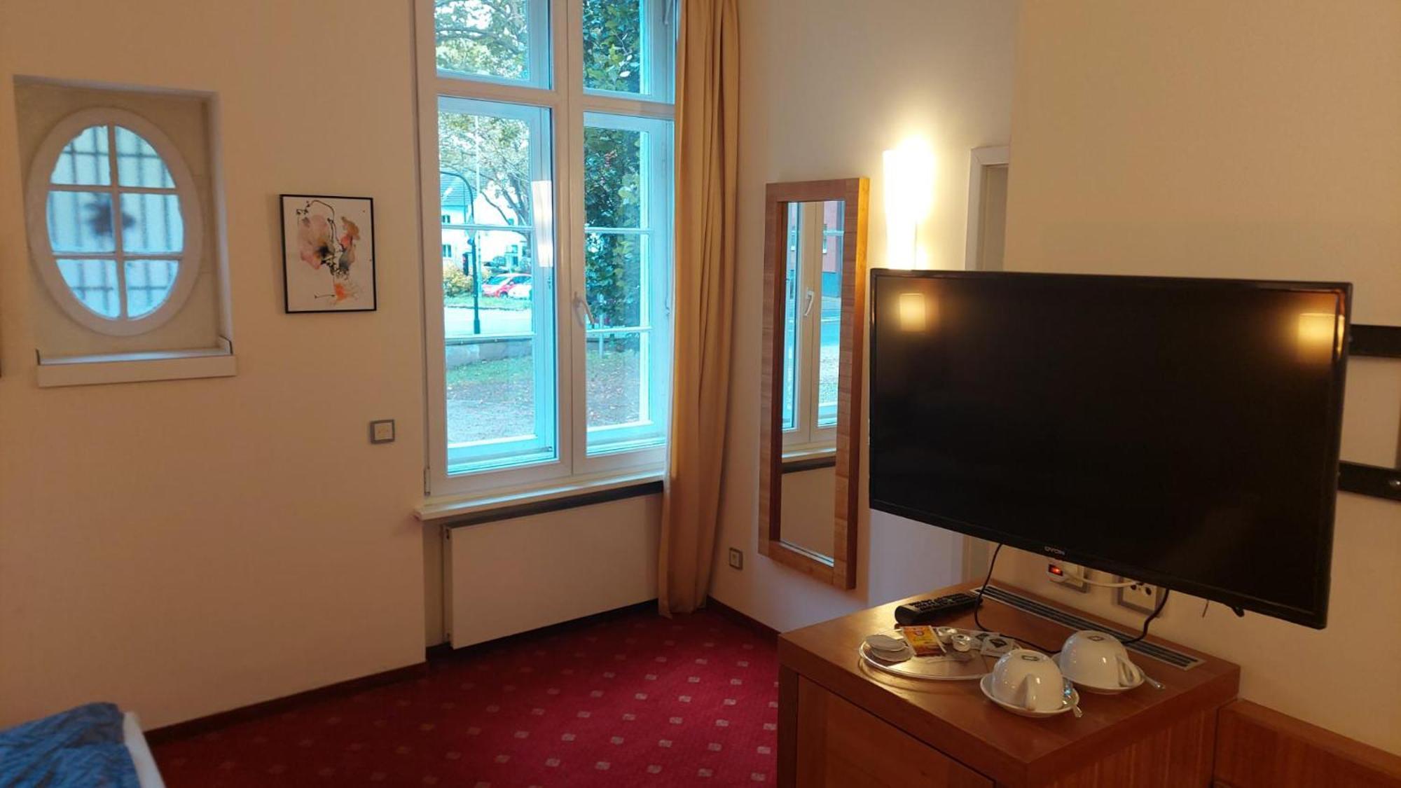 Die Villa, Zimmer 17, Dz Leverkusen Ngoại thất bức ảnh
